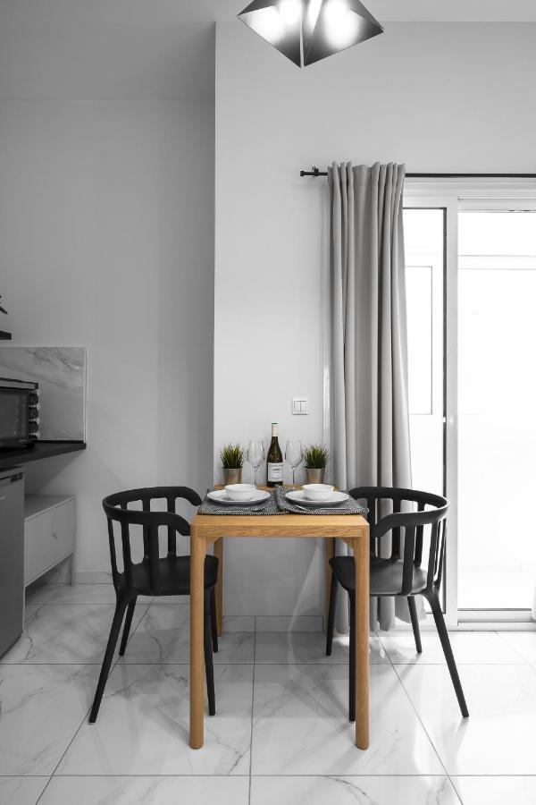 סלוניקי Breez Apartments, The Luxury Suites מראה חיצוני תמונה