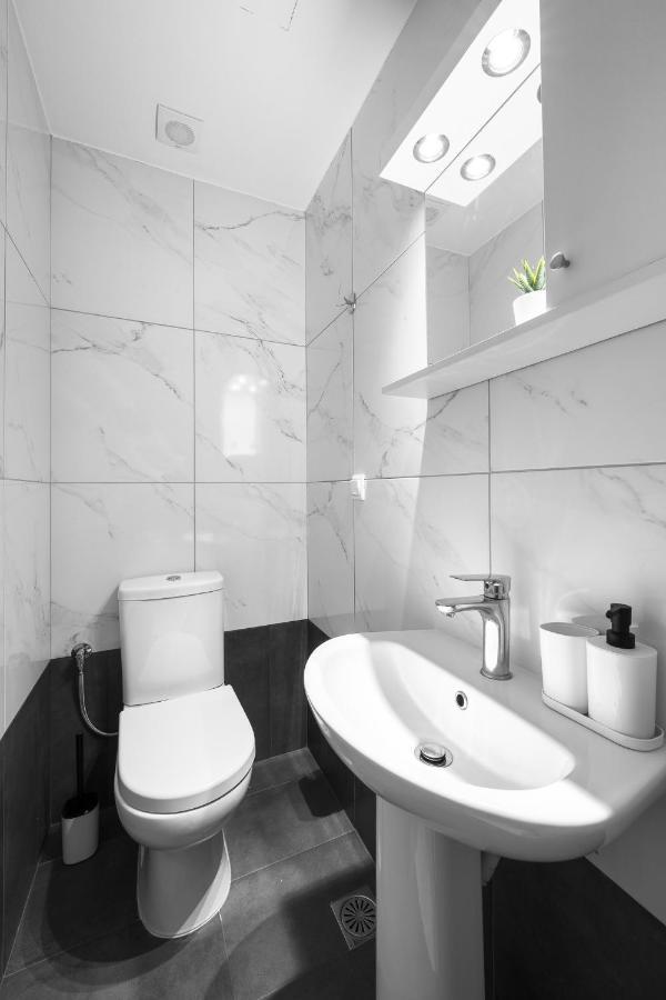 סלוניקי Breez Apartments, The Luxury Suites מראה חיצוני תמונה